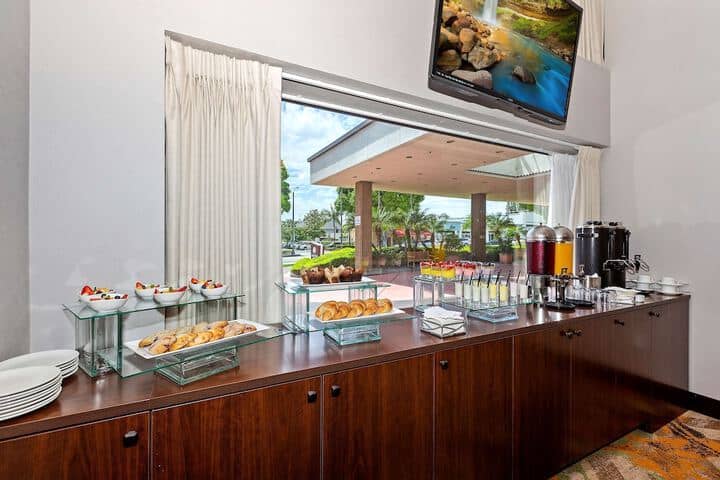 Breakfast area